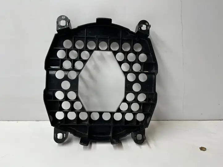 BMW X5 E70 (2006 - 2013) 6513924734201 Решетка сабвуфера — фото 3