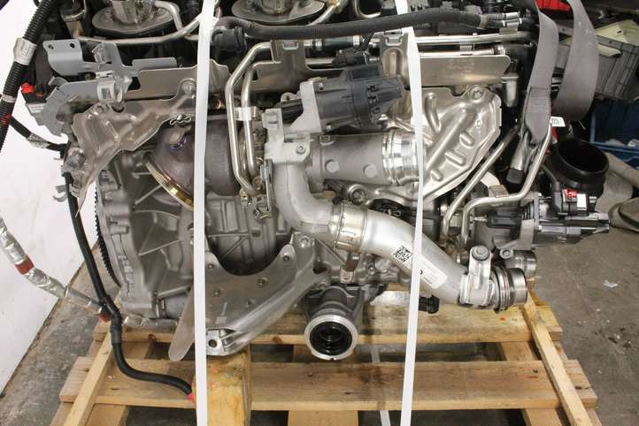 BMW M4 G82 G83 (2020 - )  S58B30A Двигатель