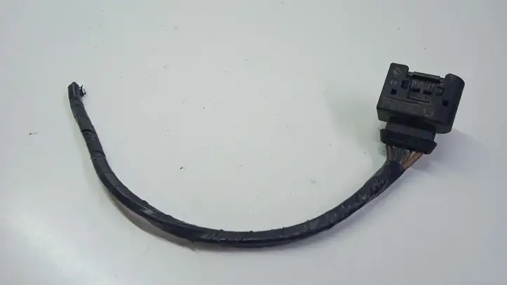 BMW X5 E70 (2006 - 2013) 1438157 Прочая электропроводка — фото 1