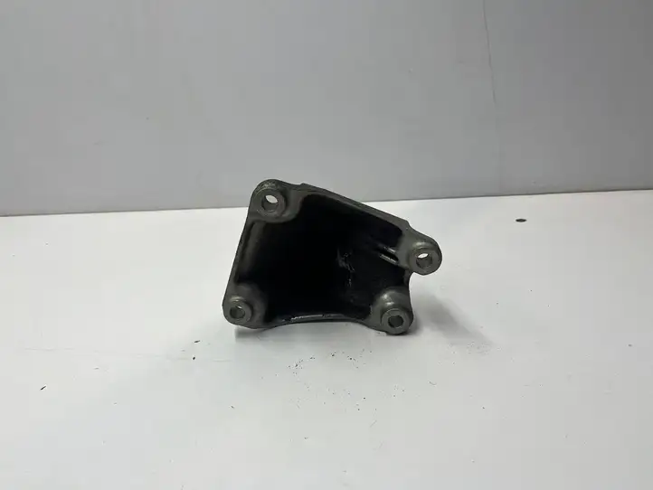 BMW 3 F30 F35 F31 (2012 - 2018) 68594069 Кронштейн двигателя — фото 2