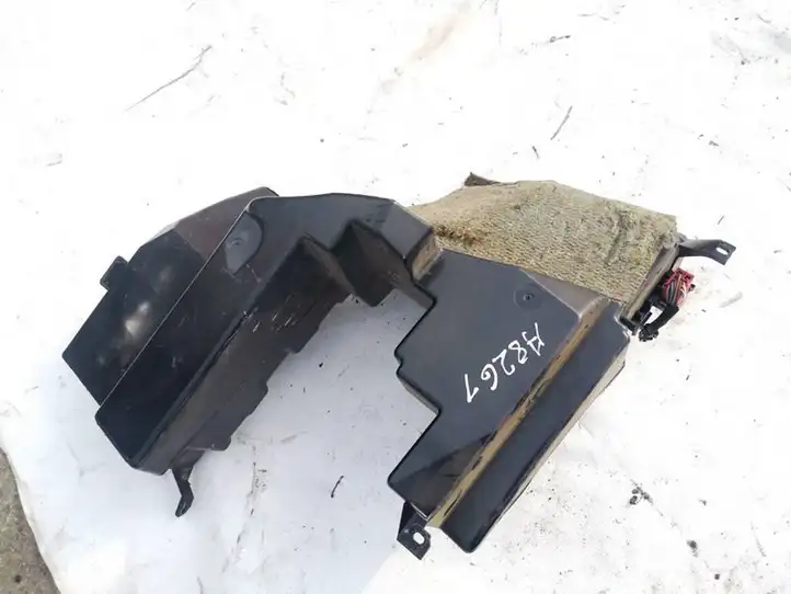 Audi A4 (1999 - 2001)  8d9035381c Громкоговоритель низкой частоты