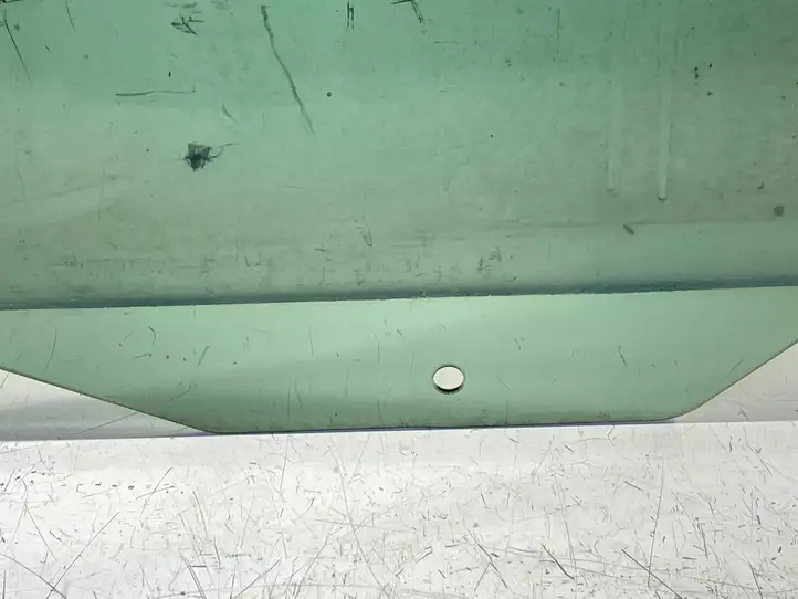 BMW 5 E60 E61 (2004 - 2010) 43R002092 Стекло задней двери — фото 2