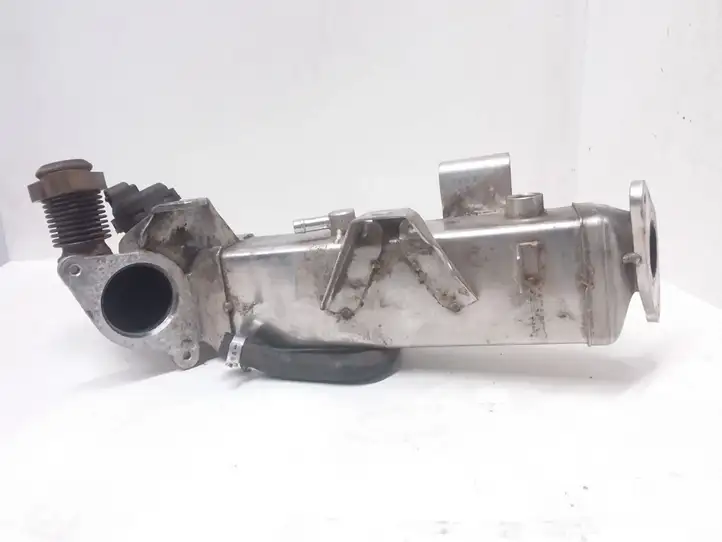 BMW 5 F10 F11 (2009 - 2016)  7810751 Охладитель EGR