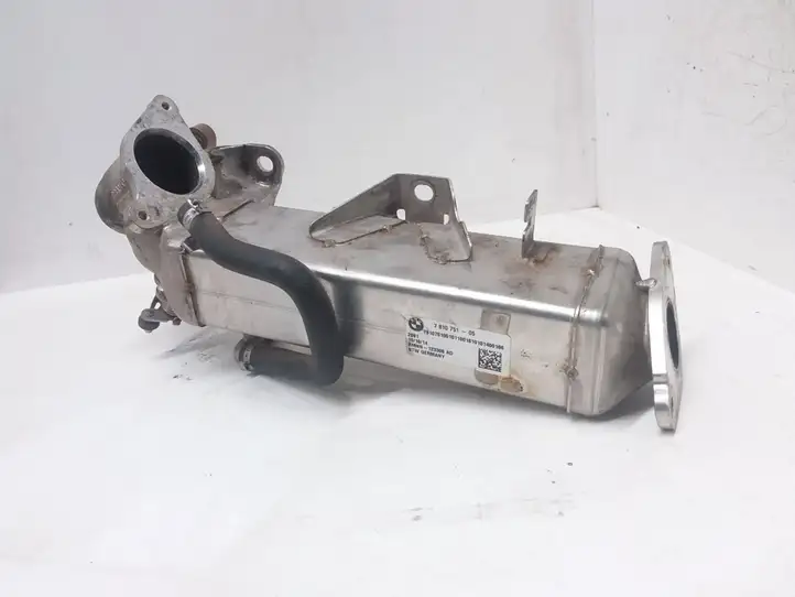 BMW 5 F10 F11 (2009 - 2016)  7810751 Охладитель EGR