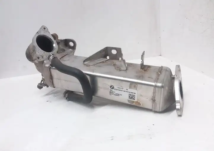 BMW 5 F10 F11 (2009 - 2016)  7810751 Охладитель EGR