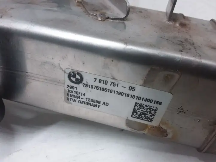 BMW 5 F10 F11 (2009 - 2016)  7810751 Охладитель EGR