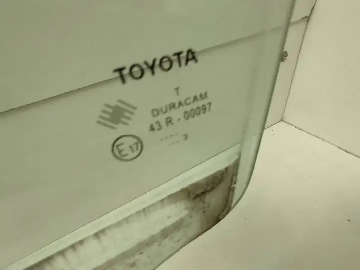 Toyota Verso (2012 - 2015) 43R00097 Стекло передней двери — фото 3