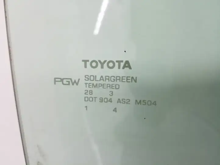 Toyota Corolla E140 E150 (2007 - 2013) Стекло задней двери — фото 2