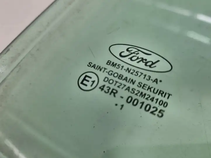 Ford Focus (2011 - 2015) BM51N25713A Стекло задней двери — фото 3