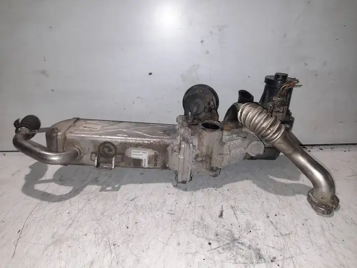 Volkswagen Caddy (2010 - 2015) 03l131512ap Охладитель клапана EGR — фото 4