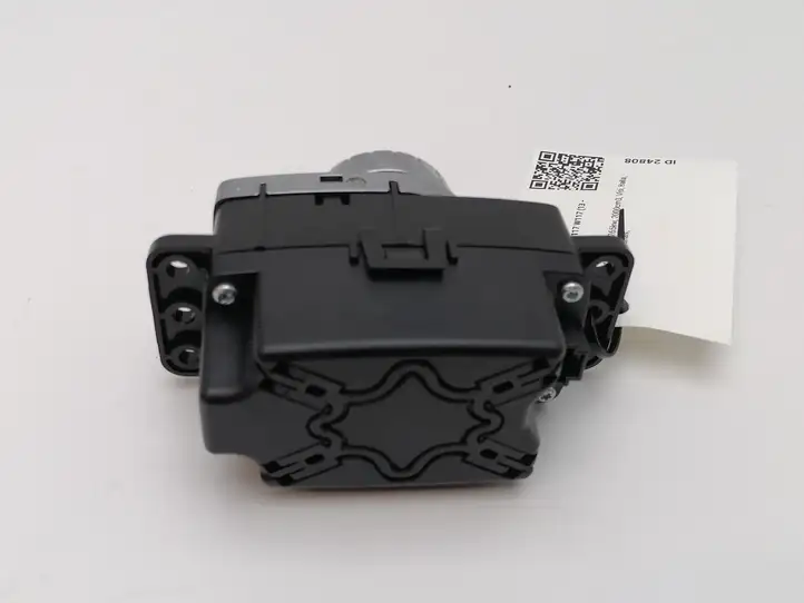 Mercedes-Benz CLA C117,X117,W117 (2013 - 2019) A2469005615 Контроллер мультимедийной системы — фото 4