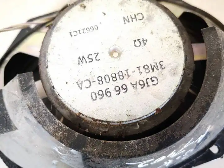 Mazda 3. (2003 - 2006)  gj6a66960 Громкоговоритель (громкоговорители) в передних дверях