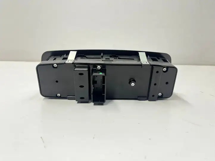 Maserati Quattroporte (2012 - 2016) 670025406 Блок кнопок стеклоподъемников — фото 3