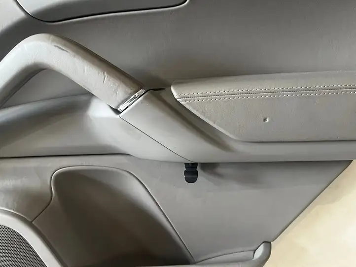 Porsche Cayenne (92A) (2011 - 2017) 7P5867212 Обшивка задней двери — фото 2