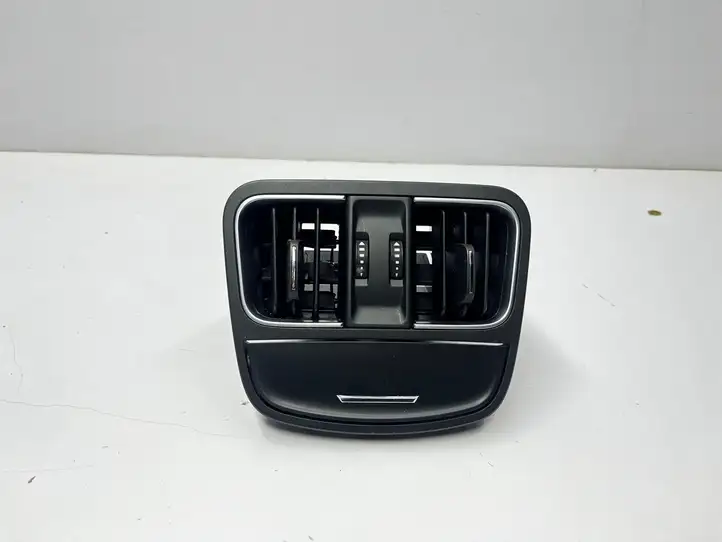 Maserati Levante (2017 - ) 6700491010 Задний воздушный дефлектор — фото 1