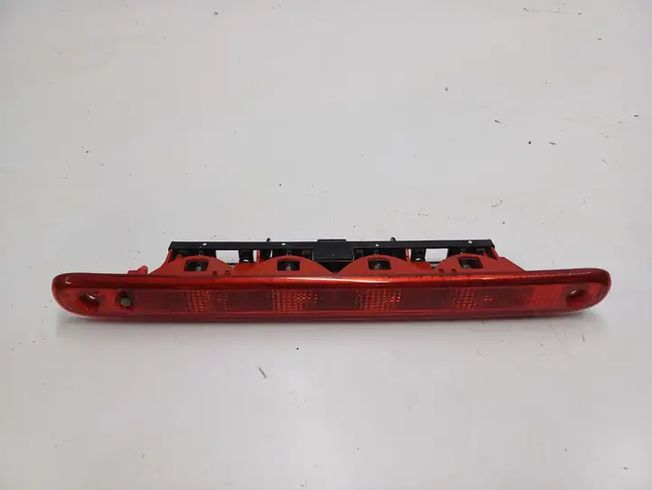 Toyota (2005 - 2014) S30204017 Дополнительный стоп фонарь — фото 1