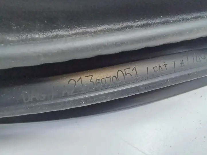 Mercedes-Benz E W238 (2017 - ) A2136970051 Уплотнитель передней двери — фото 2