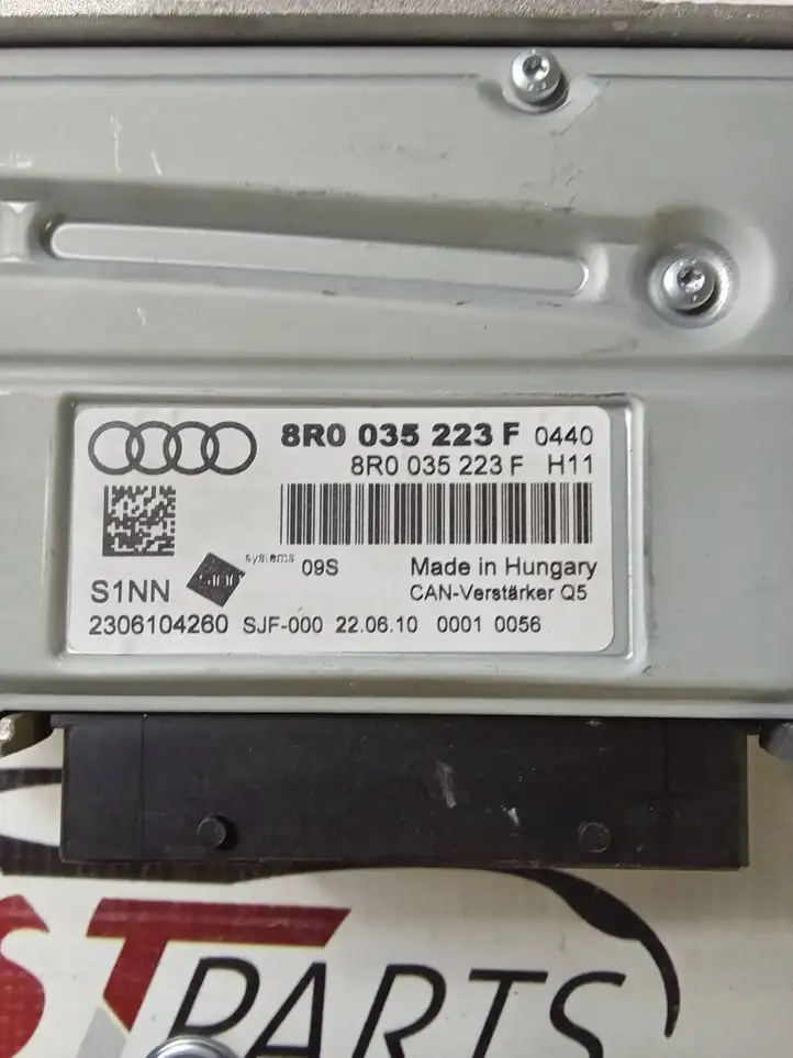Audi Q5 SQ5 (2008 - 2012) 8R0035223F Усилитель звука — фото 2