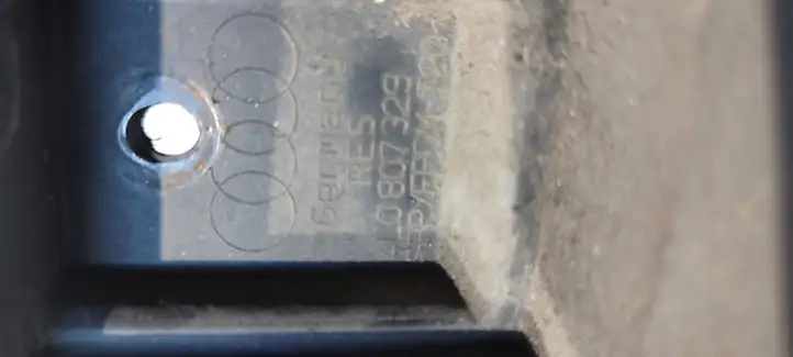 Audi Q7 4L (2005 - 2009) 4L0807329 Кронштейн заднего бампера — фото 2
