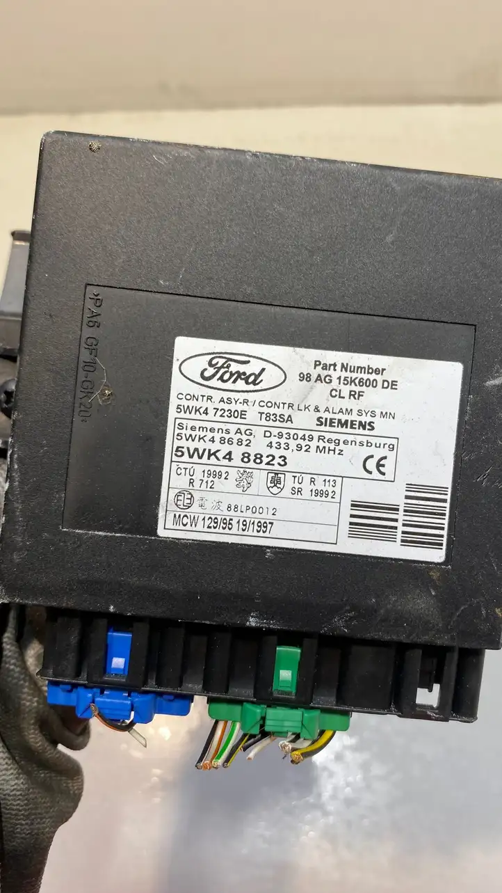 Ford Focus (1998 - 2004) 98AG15K600DE Модуль комфорта — фото 2