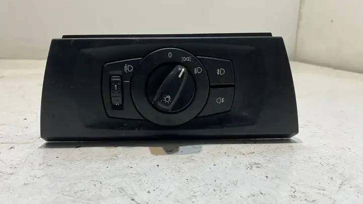 BMW 3 E90 E91 (2005 - 2012) 6932794 Включатель фонарей — фото 1