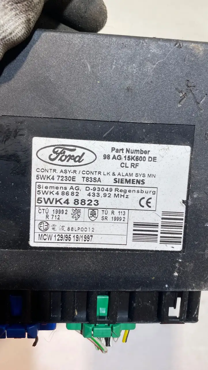 Ford Focus (1998 - 2004) 98AG15K600DE Модуль комфорта — фото 4