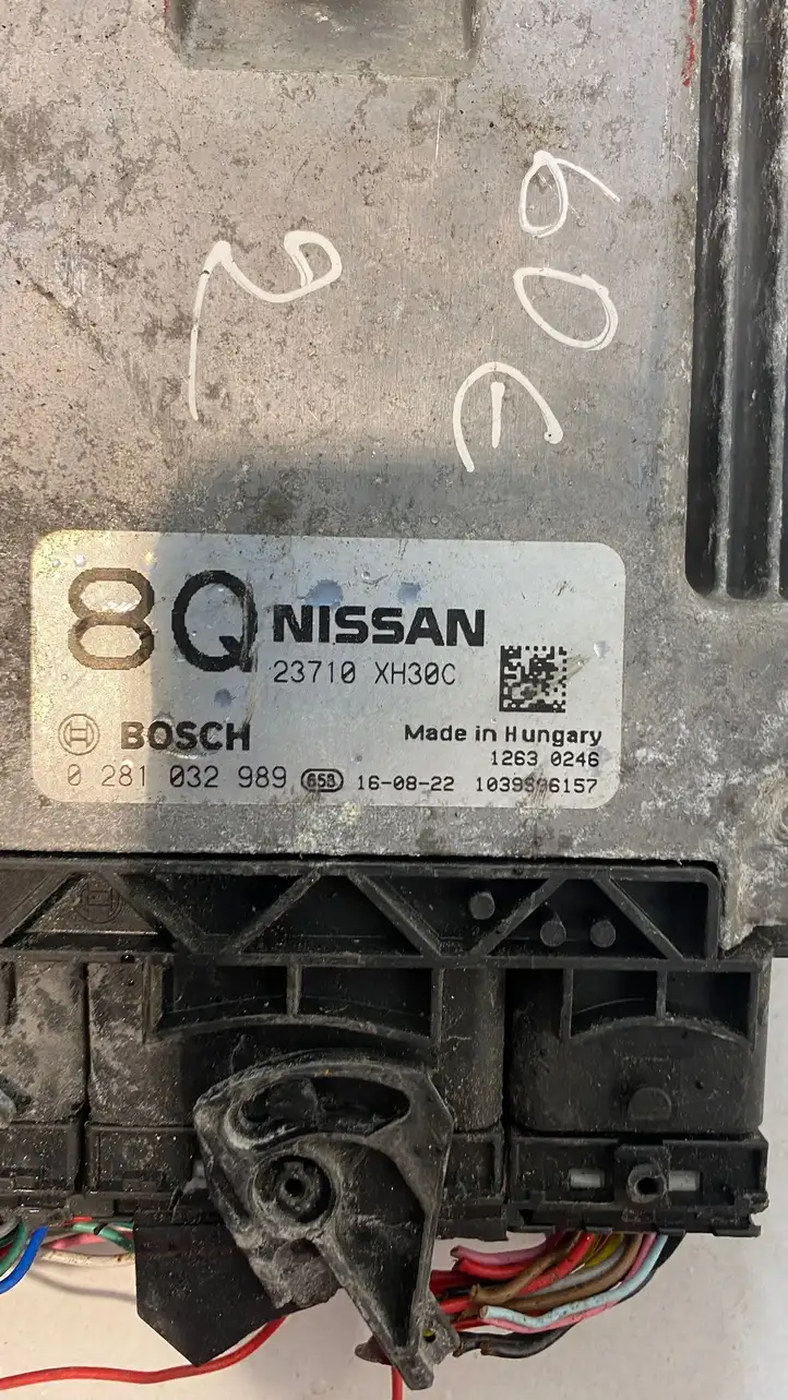 Nissan Note (E11) (2006 - 2014) 23710XH30C Блок управления двигателем (ЭБУ) — фото 2