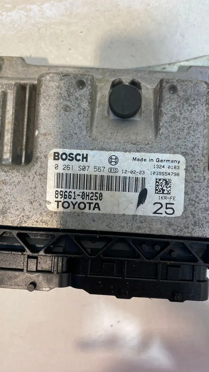 Toyota Aygo AB10 (2008 - 2012) 896610H250 Блок управления двигателем (ЭБУ) — фото 2