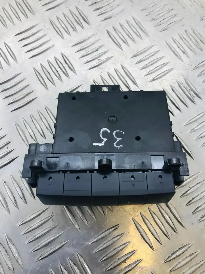 Mercedes-Benz A W169 (2004 - 2012) 1698208210 Кнопка парктроника — фото 3
