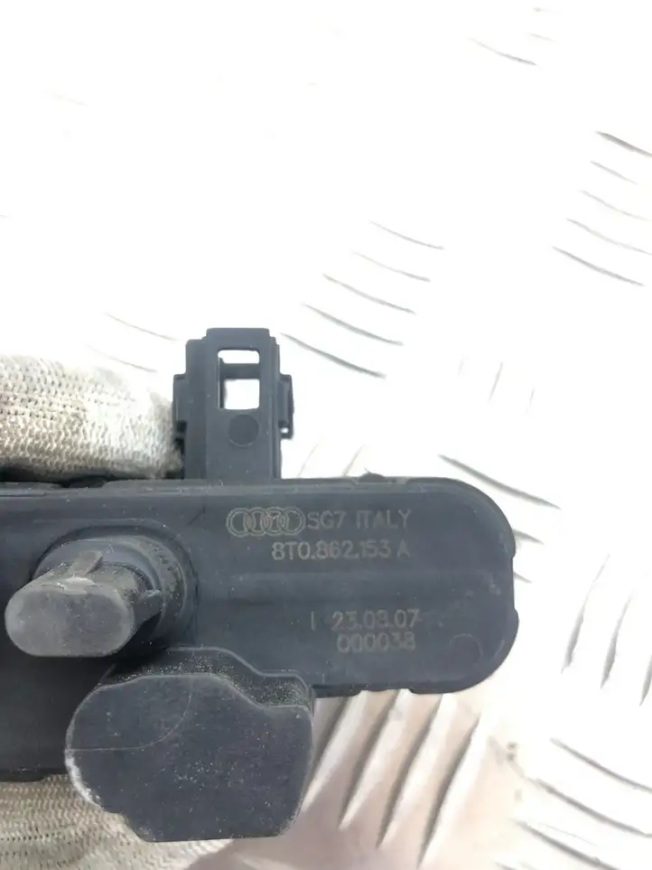 Audi A5 8T 8F (2007 - 2011) 8T0862153A Замок крышки топливного бака — фото 3