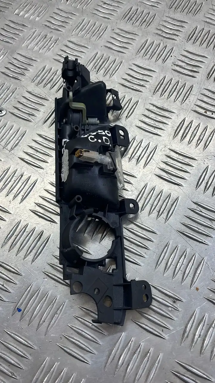 Audi A3/S3 8P (2004 - 2008) 8P4839020 Внутренняя ручка задней двери — фото 2