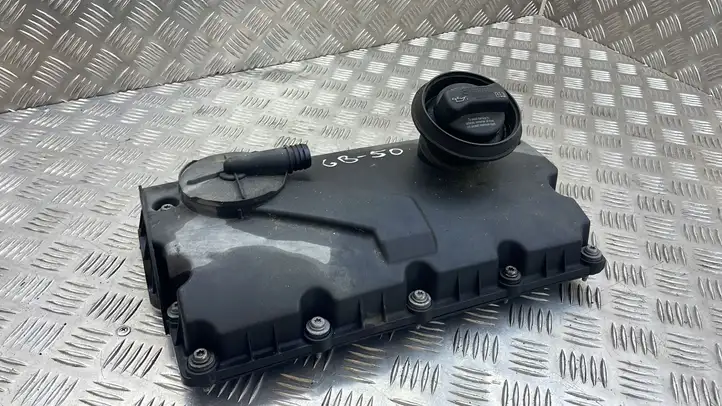 Audi A3/S3 8P (2004 - 2008) 038103475 Крышка головки блока цилиндров — фото 1