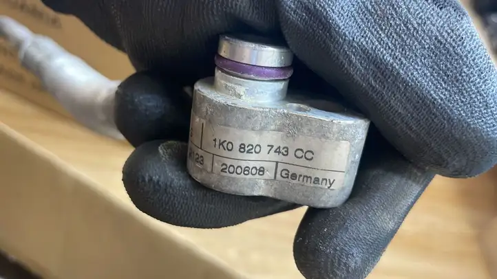 Audi A3/S3 8P (2004 - 2008) 1K0820743 Трубки и шланги кондиционера — фото 2