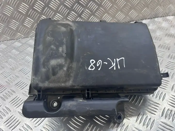 Toyota Prius (XW20) (2003 - 2009) 1001406970 Корпус воздушного фильтра — фото 1