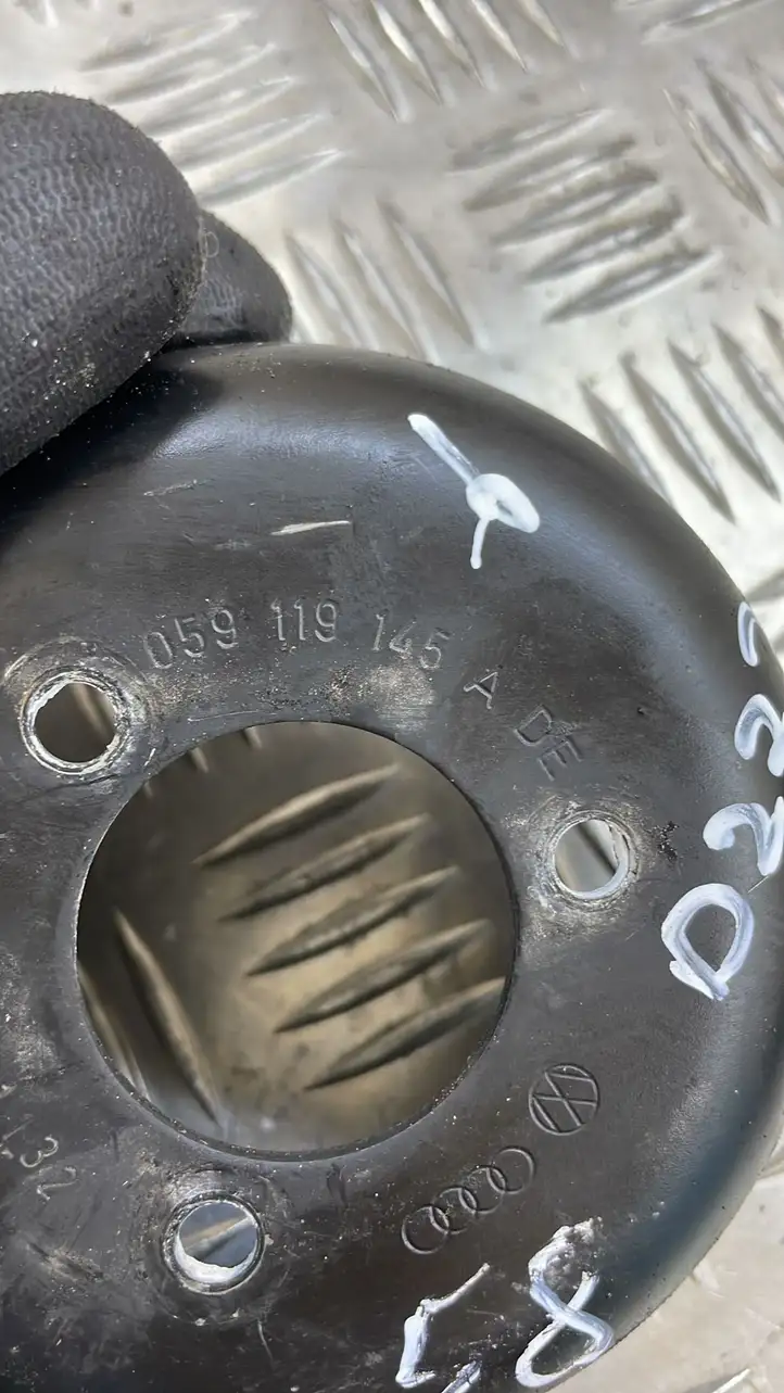 Audi A4 S4 B6 8E 8H (2000 - 2006) 059119145A Шкив коленчатого вала — фото 2