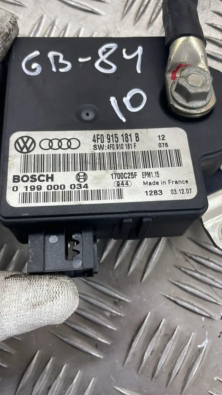 Audi A6 S6 C6 4F (2008 - 2011) 4F0915181 Блок управления аккумулятором — фото 2