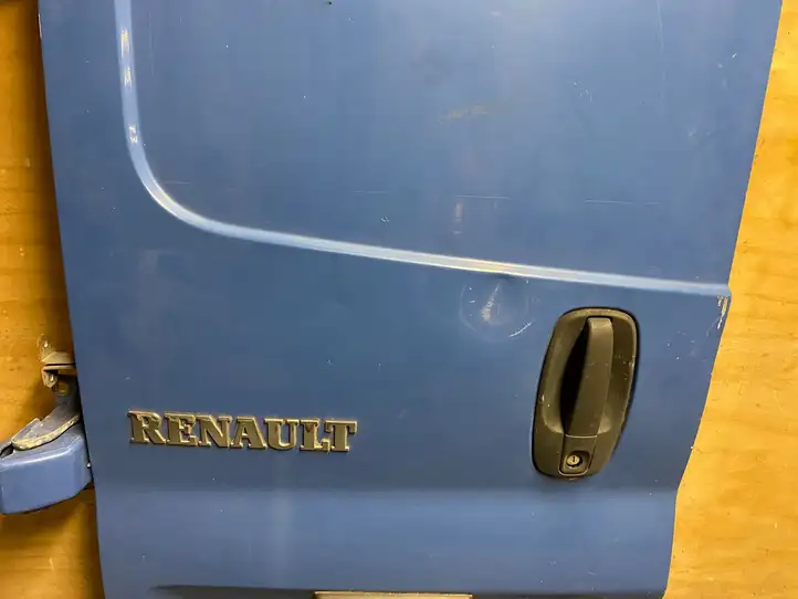 Renault Trafic II (X83) (2002 - 2014) Крышка багажника — фото 5