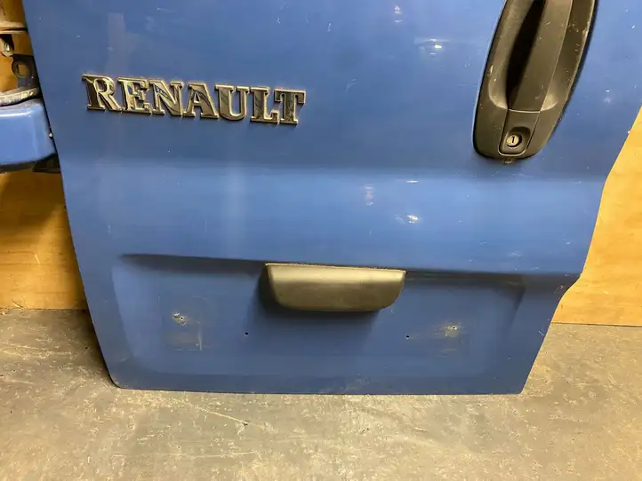 Renault Trafic II (X83) (2002 - 2014) Крышка багажника — фото 6