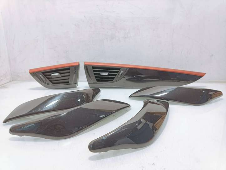 BMW 1 F20 F21 (2011 - 2019)  9205368 Комплект отделки дверей