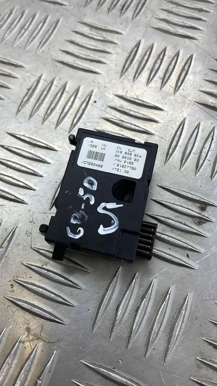 Audi A3/S3 8P (2004 - 2008) 1K0959654 Датчик угла поворота руля — фото 2