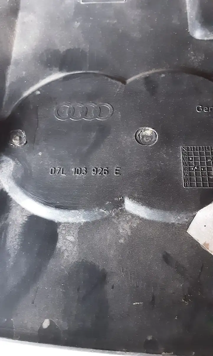 Audi A8 S8 D3 4E (2005 - 2007) 07L103926E Крышка двигателя декоративная — фото 2
