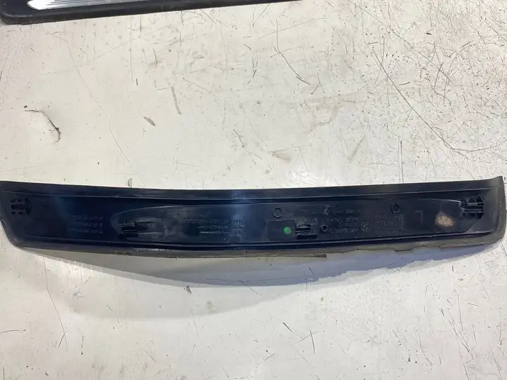 BMW 5 E60 E61 (2004 - 2010) 7897230 Внутренняя отделка переднего порога — фото 9