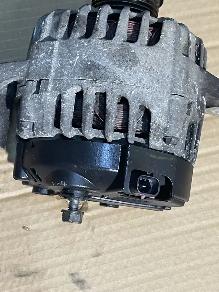 Opel Insignia A (2008 - 2017) 13502582 Генератор — фото 6