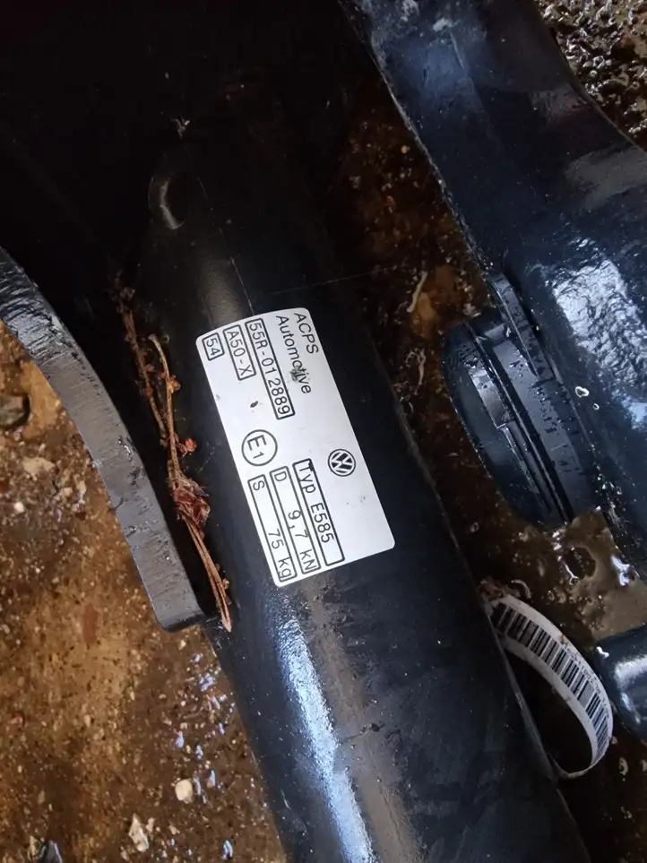 Volkswagen ID.4 (2020 - ) 11A803881D Комплект буксировочного крюка — фото 7
