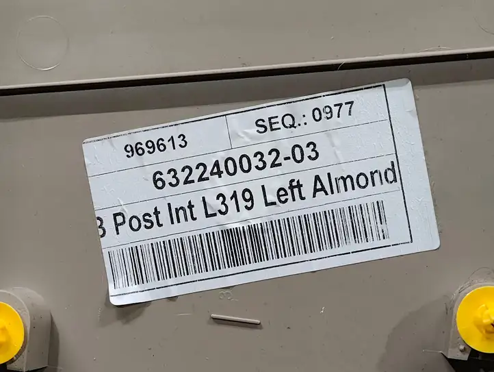 Land Rover Discovery 4 - LR4 (2009 - 2013) 632240032 Нижняя обшивка стойки B — фото 3