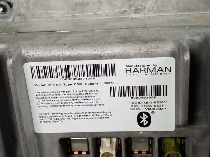 Jeep Grand Cherokee (2010 - 2021) 68224525AF Дисплей — фото 2