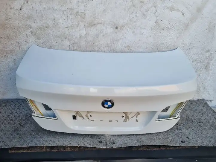 BMW 5 F10 F11 (2009 - 2016) Крышка багажника — фото 1
