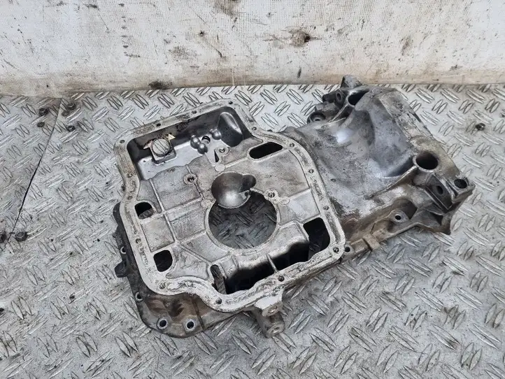 Opel Astra J (2009 - 2012) Картер двигателя — фото 2