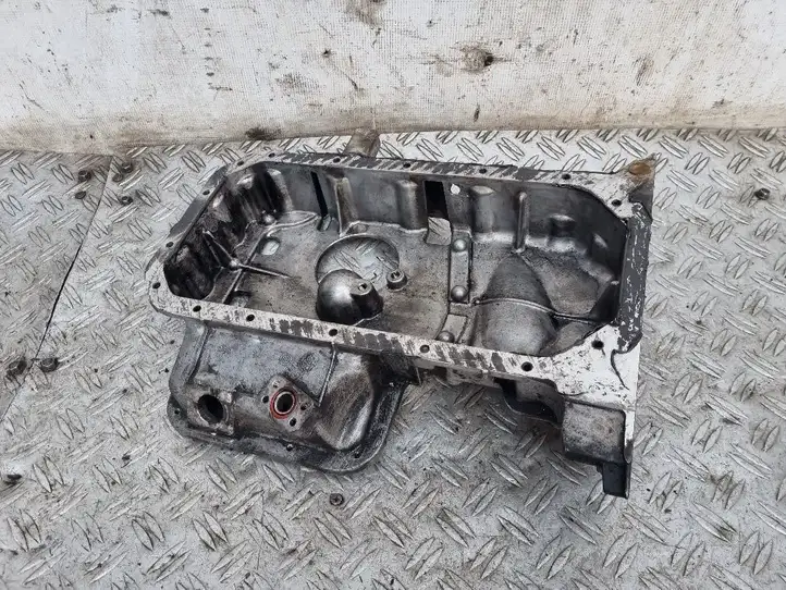 Opel Astra J (2009 - 2012) Картер двигателя — фото 4