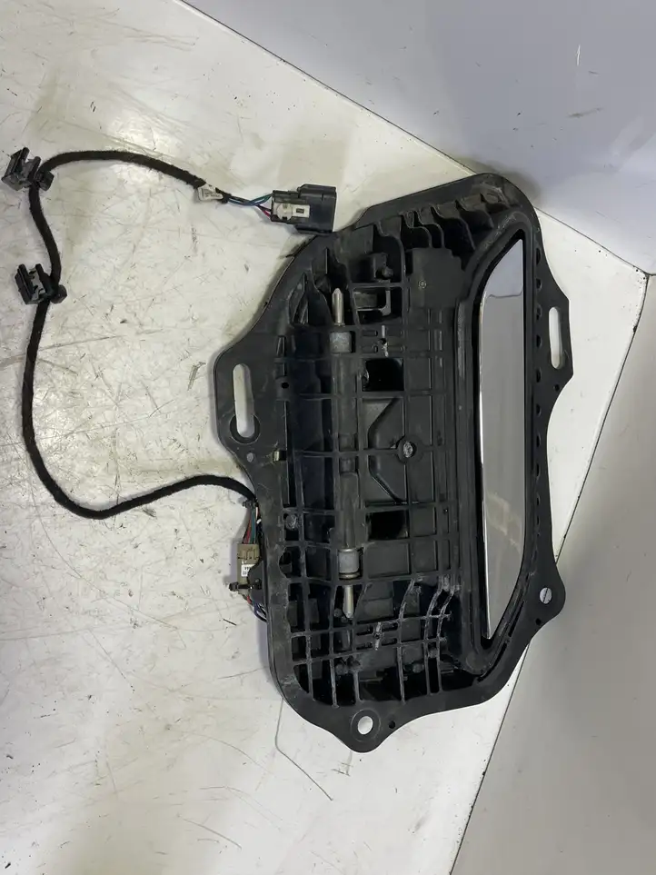Tesla Model S (2012 - 2016) 1007729 Наружная ручка двери — фото 1